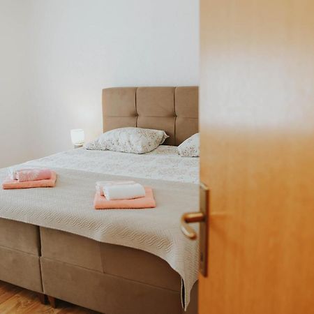 Gospić I&T Apartman מראה חיצוני תמונה