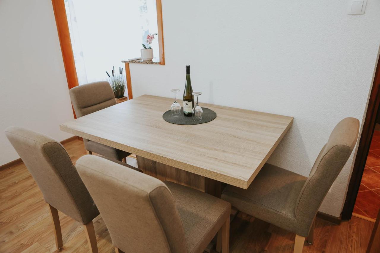 Gospić I&T Apartman מראה חיצוני תמונה