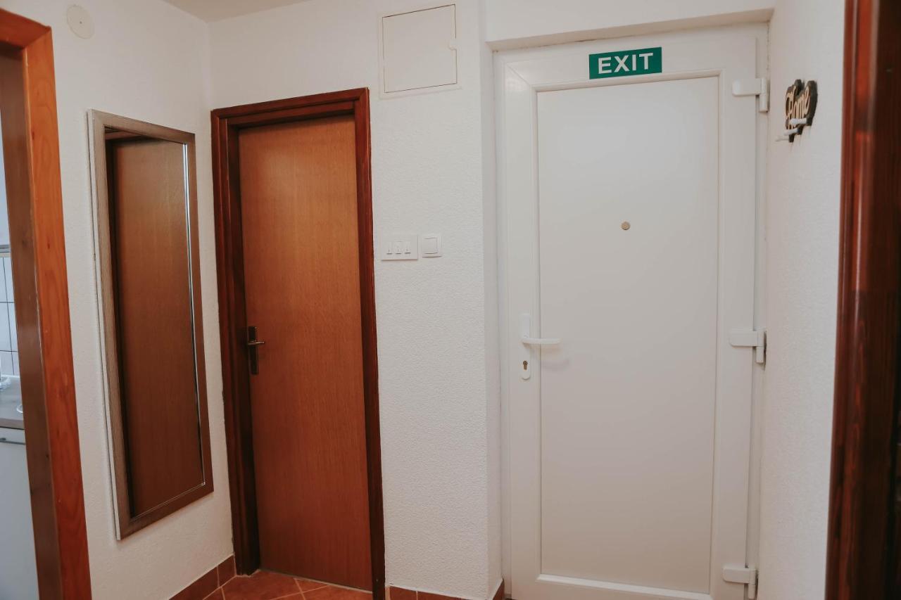 Gospić I&T Apartman מראה חיצוני תמונה