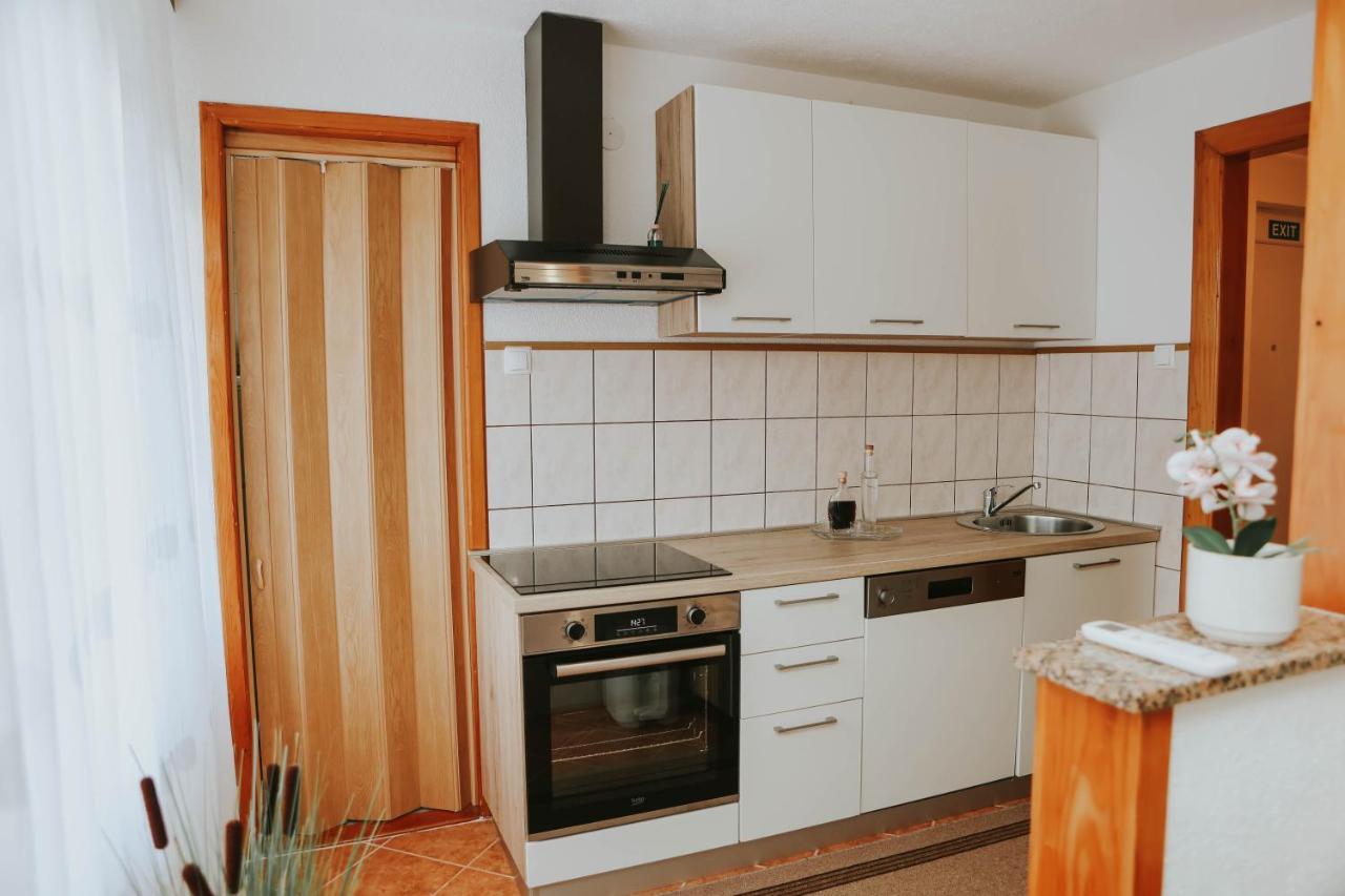 Gospić I&T Apartman מראה חיצוני תמונה
