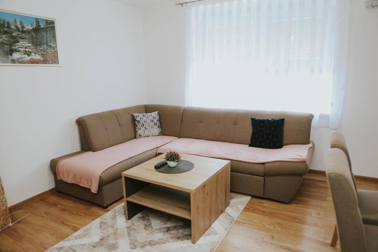 Gospić I&T Apartman מראה חיצוני תמונה
