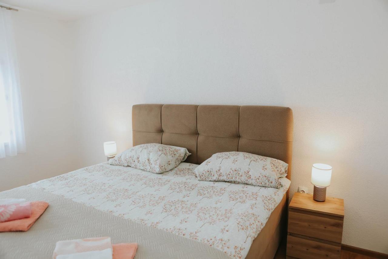 Gospić I&T Apartman מראה חיצוני תמונה